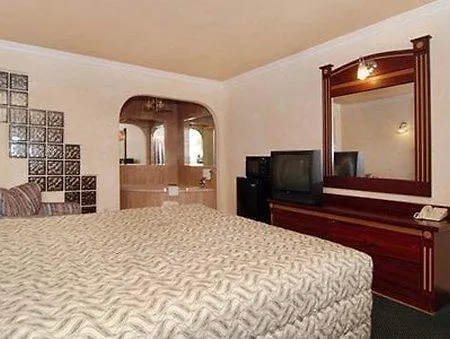 Hotel 6 3*