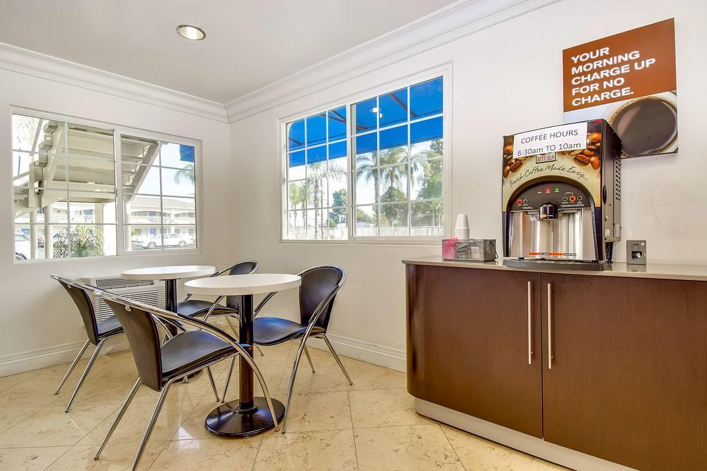 6 Hotel Garden Grove