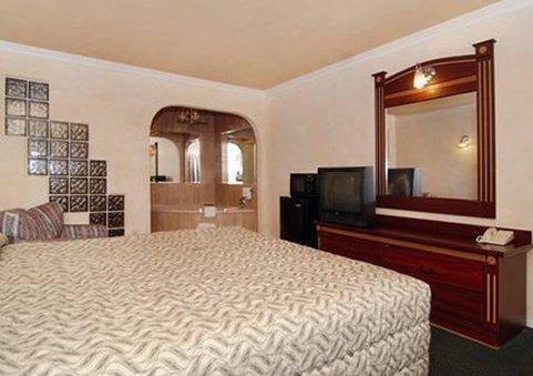 Hotel 6 2*